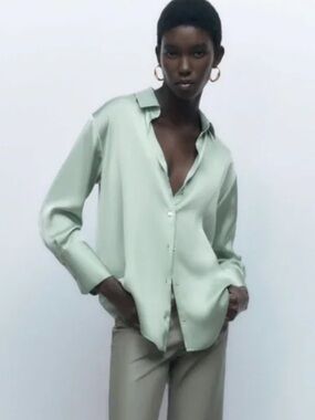 Zara Satin blouse size XS